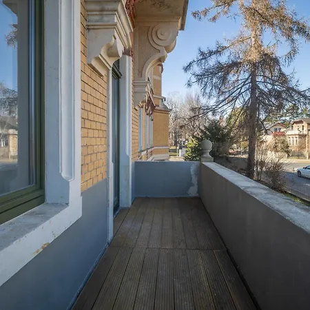 Apartamento Goethe Palais Am Grossen Garten, Arbeitsplatz, Ruhig, Max 6p, Smart-tv, Eigener Parkplatz Dresden