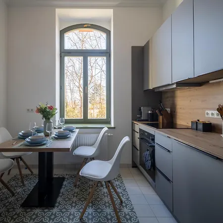 Goethe Palais Am Grossen Garten, Arbeitsplatz, Ruhig, Max 6p, Smart-tv, Eigener Parkplatz Apartament Drezno