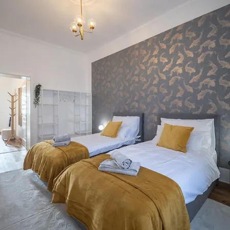 Goethe Palais Am Grossen Garten, Arbeitsplatz, Ruhig, Max 6p, Smart-tv, Eigener Parkplatz Drezda