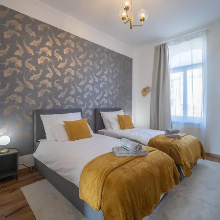 Goethe Palais Am Grossen Garten, Arbeitsplatz, Ruhig, Max 6p, Smart-tv, Eigener Parkplatz Apartamento Dresden