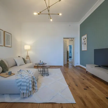 Apartamento Goethe Palais Am Grossen Garten, Arbeitsplatz, Ruhig, Max 6p, Smart-tv, Eigener Parkplatz Dresden