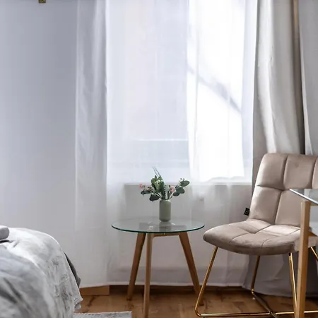 Goethe Palais Am Grossen Garten, Arbeitsplatz, Ruhig, Max 6p, Smart-tv, Eigener Parkplatz