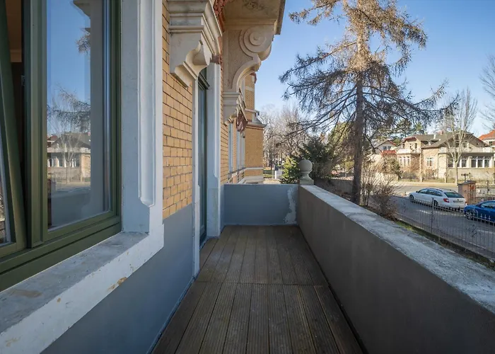 Apartamento Goethe Palais Am Grossen Garten, Arbeitsplatz, Ruhig, Max 6p, Smart-tv, Eigener Parkplatz Dresden