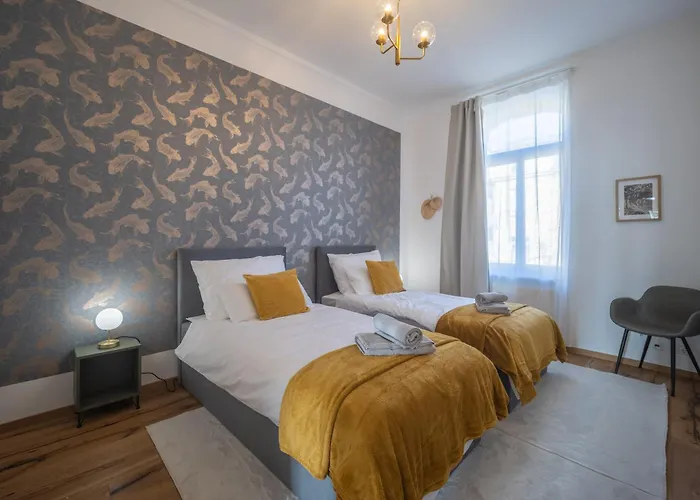 Goethe Palais Am Grossen Garten, Arbeitsplatz, Ruhig, Max 6p, Smart-tv, Eigener Parkplatz Apartamento Dresden