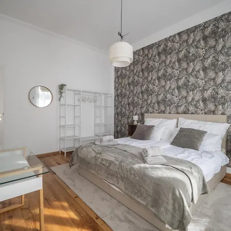 Apartmán Goethe Palais Am Grossen Garten, Arbeitsplatz, Ruhig, Max 6p, Smart-tv, Eigener Parkplatz